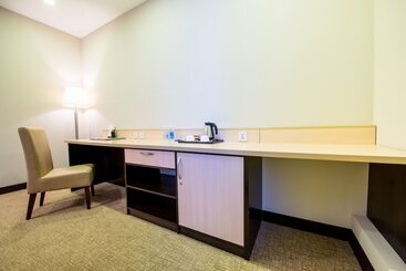 Reston Hotel & Spa