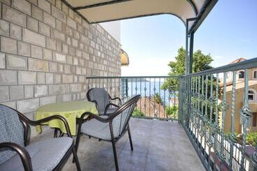 Garni Hotel Bokeška Noć