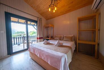 هتل Koala Bungalows