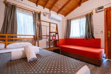 هتل Koala Bungalows