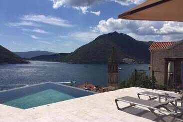 هتل Monte Bay Retreat  Adult Only