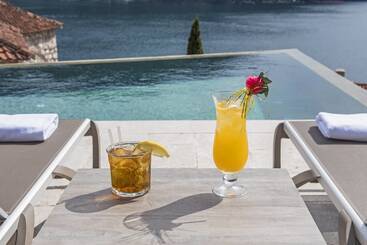 هتل Monte Bay Retreat  Adult Only