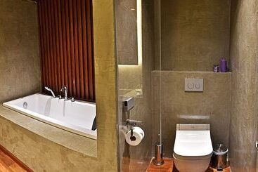 هتل Monte Bay Retreat  Adult Only