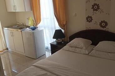 هتل Swiss Residence Montenegro