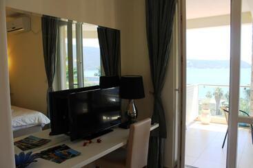 هتل Swiss Residence Montenegro