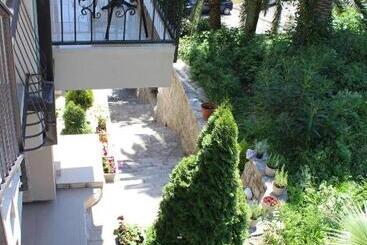 هتل Swiss Residence Montenegro