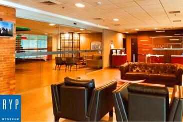 Tryp By Wyndham São Paulo Airport   Hotel De Transito Terminal 3  Lado Ar   área Restrita á Passagei