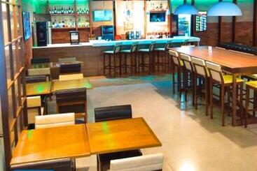 Tryp By Wyndham São Paulo Airport   Hotel De Transito Terminal 3  Lado Ar   área Restrita á Passagei