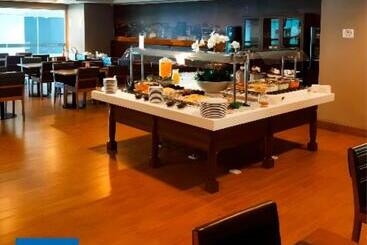 Tryp By Wyndham São Paulo Airport   Hotel De Transito Terminal 3  Lado Ar   área Restrita á Passagei