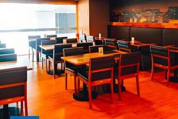 Tryp By Wyndham São Paulo Airport   Hotel De Transito Terminal 3  Lado Ar   área Restrita á Passagei