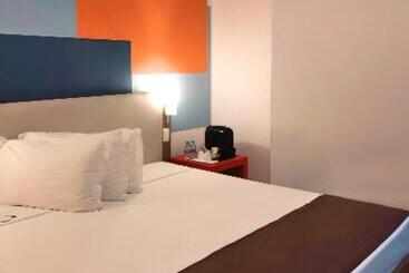 Tryp By Wyndham São Paulo Airport   Hotel De Transito Terminal 3  Lado Ar   área Restrita á Passagei