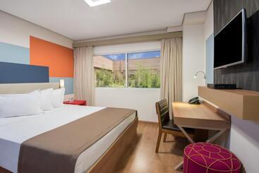 Tryp By Wyndham São Paulo Airport   Hotel De Transito Terminal 3  Lado Ar   área Restrita á Passagei