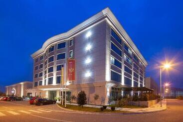 هتل Voco   Podgorica, An Ihg