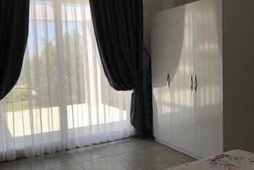 Ibak Sunny Houses