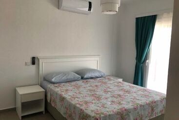 Ibak Sunny Houses