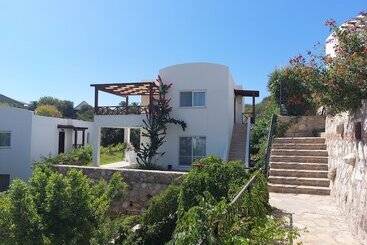 Ibak Sunny Houses
