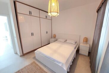 Ibak Sunny Houses
