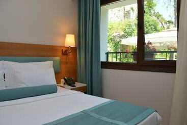 Sardinia Otel