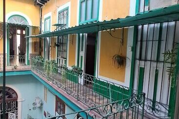 هتل Casa Miriam Hostal Colonial