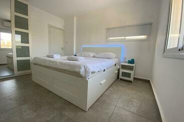 Romi S Suite By Loren Village - Neve Zohar