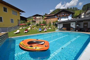 هتل Appartement Schattauer