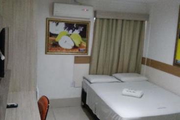 هتل Orla Guest House