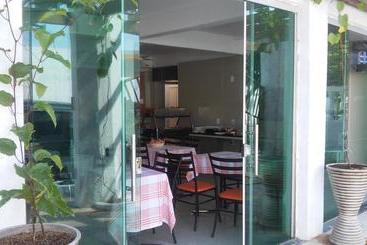 هتل Orla Guest House
