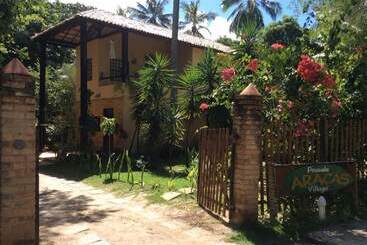 هتل Pousada Araçás Village