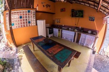 هاستل Biergarten Suites