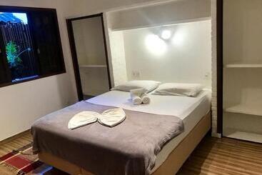 هاستل Biergarten Suites