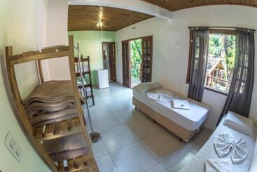 هاستل Biergarten Suites