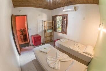 هاستل Biergarten Suites