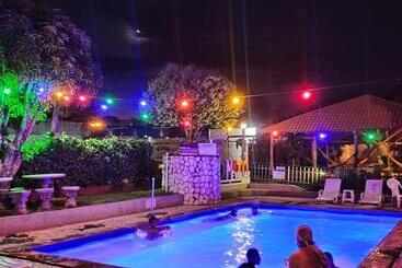 Bonito Hi Hostel E Pousada