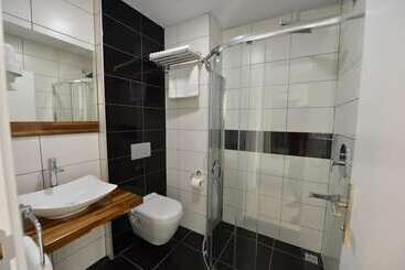 Sahin Hotel 2