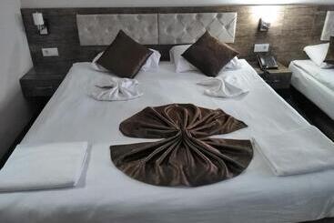 Sarp Hotel Kadriye