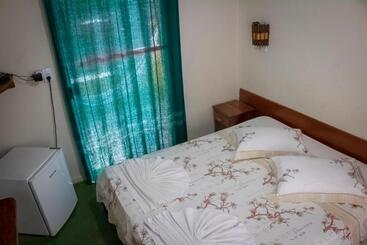 O Pharol Hostel E Pousada