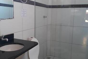 O Pharol Hostel E Pousada