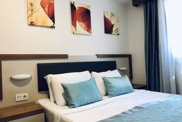 استراحتگاه Rizom Tatil Koyu