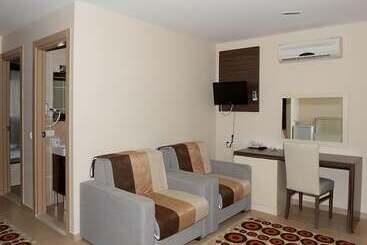 استراحتگاه Rizom Tatil Koyu