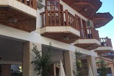 Ates Otel