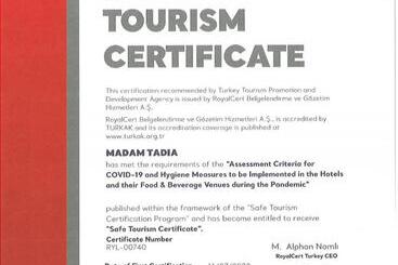 هتل Madame Tadia