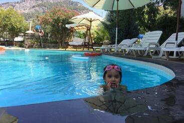 هتل Göcek Selya