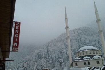 Zengin Motel