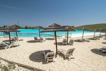 Alcazaba Lagoon 2425 Luxury Private Beach - Casares