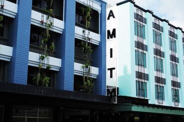 هاستل Amity Poshtel