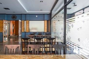 هاستل Amity Poshtel