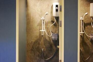 هاستل Amity Poshtel