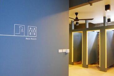 هاستل Amity Poshtel