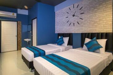 هاستل Amity Poshtel