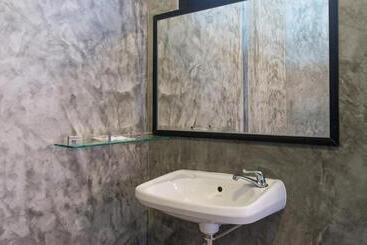 هاستل Amity Poshtel